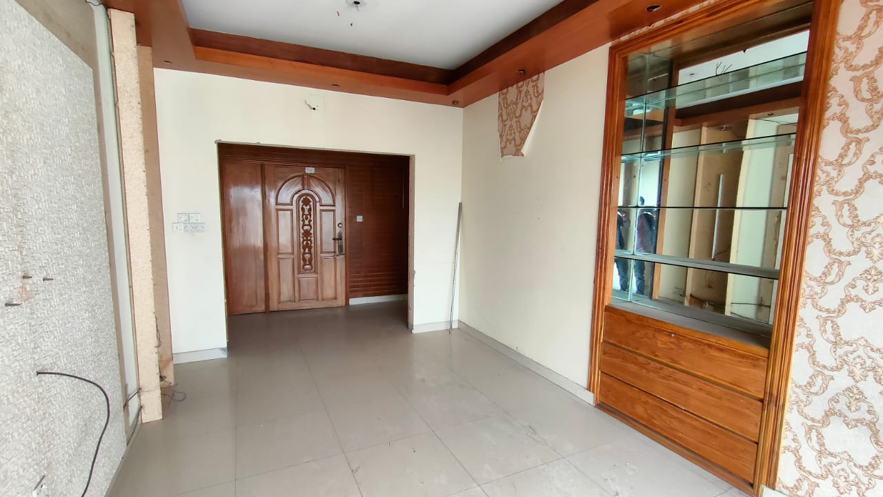 Flat for sale at Dhanmondi