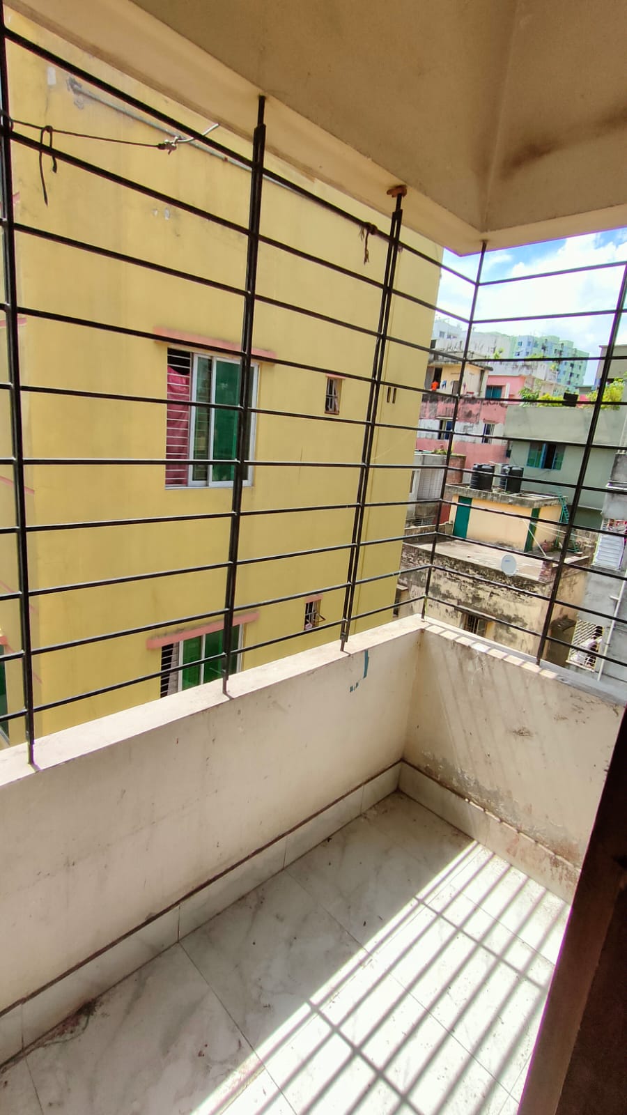 Flat for sale at Kathalbagan