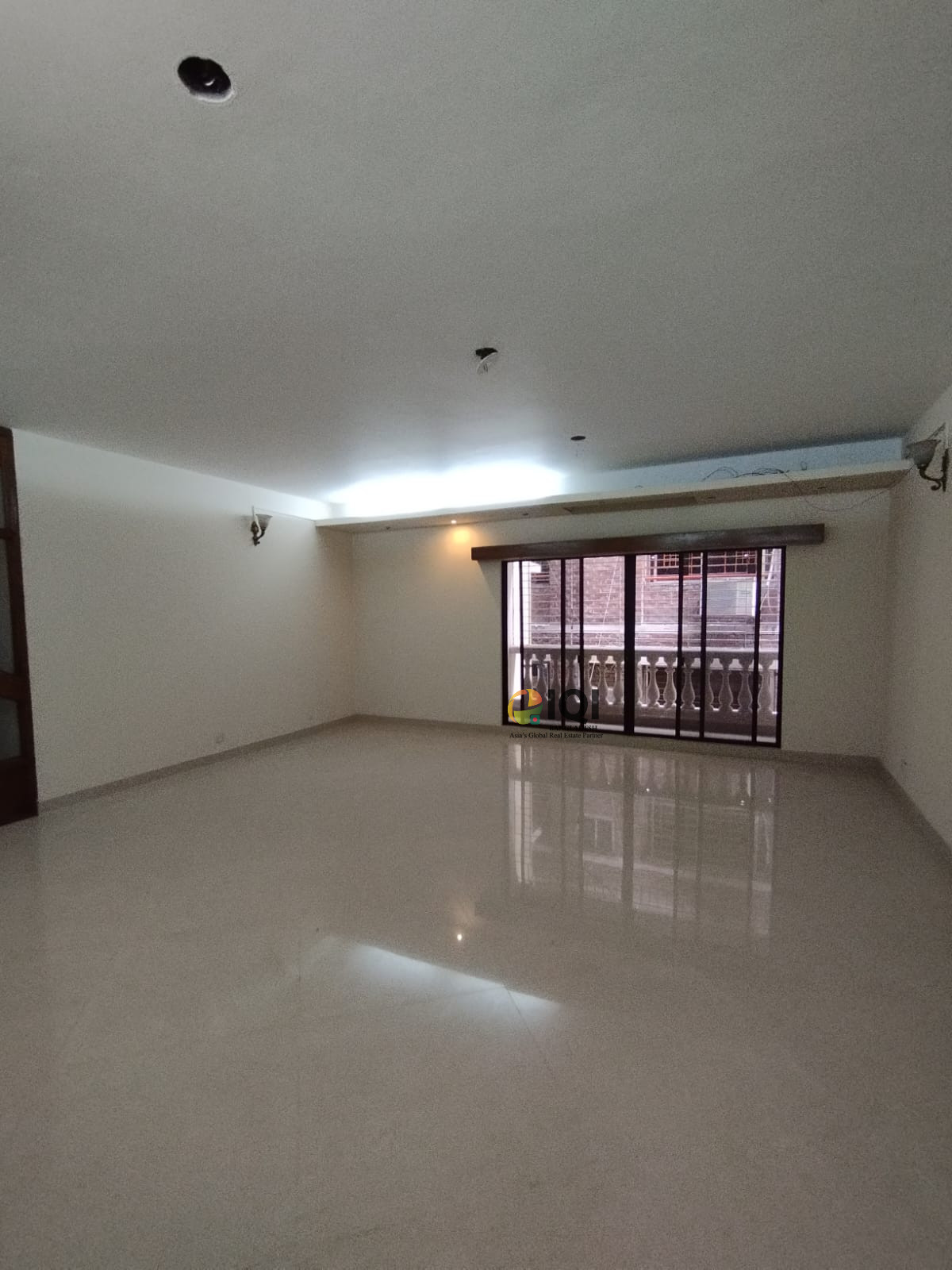 Flat sale at Gulshan North, 51 Road.