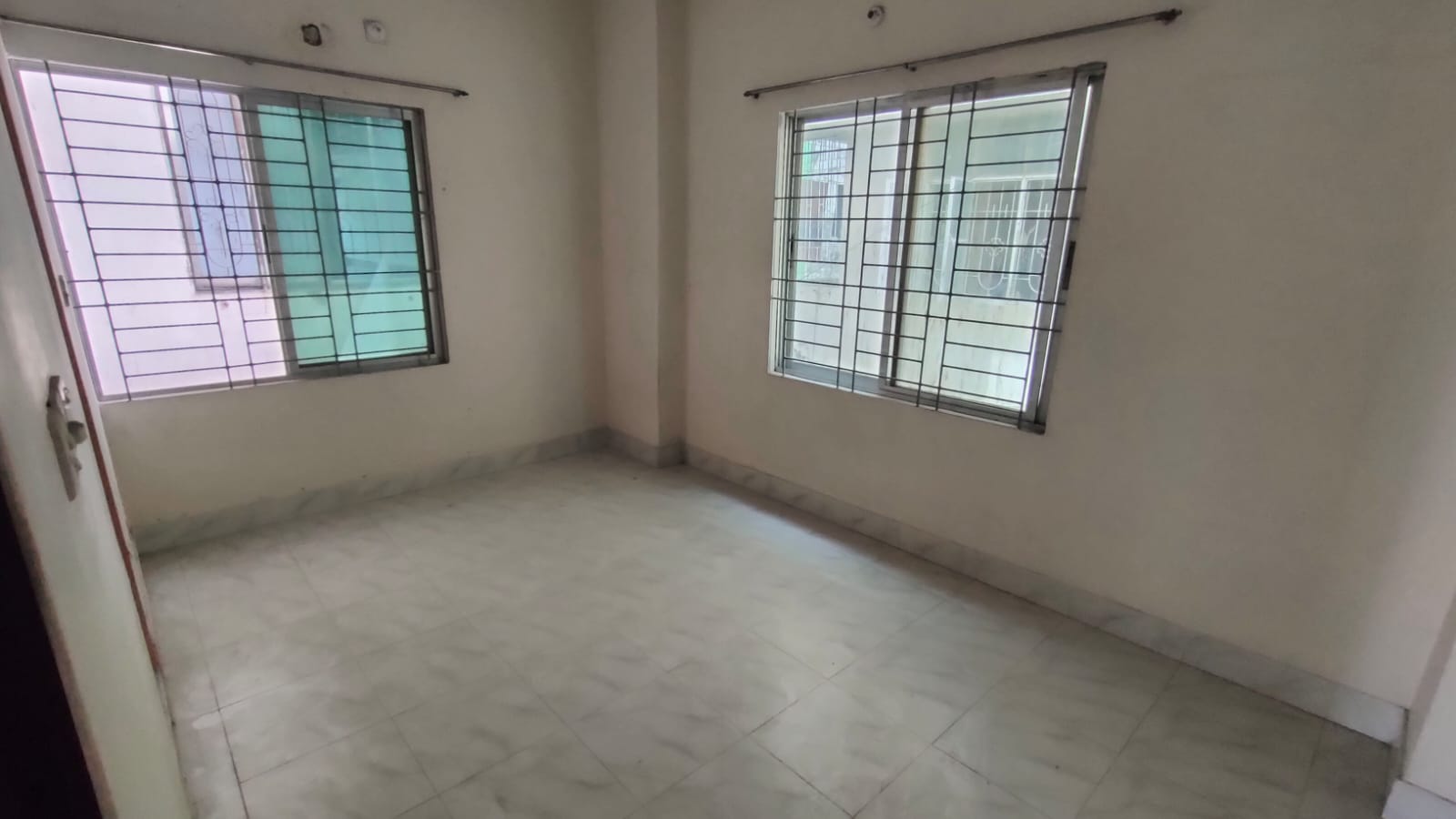 Flat for sale at Kathalbagan