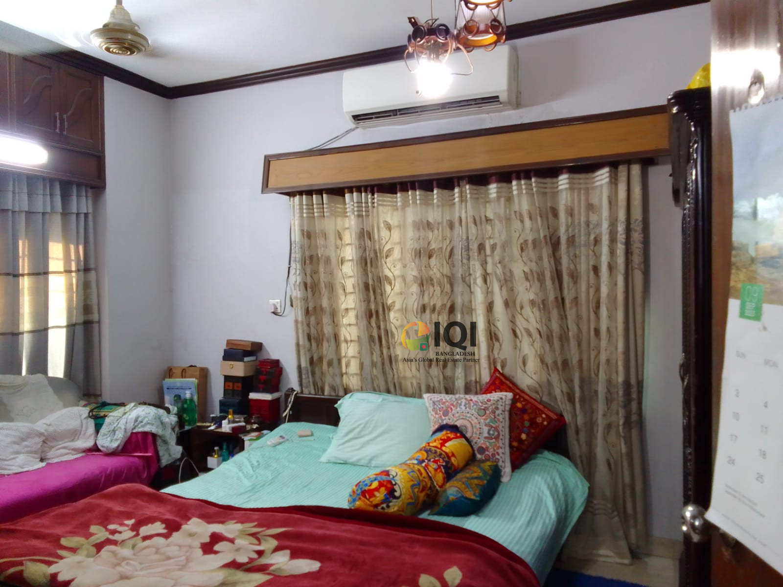 Flat For Sale in Tajmohol Road, Mohammadpur