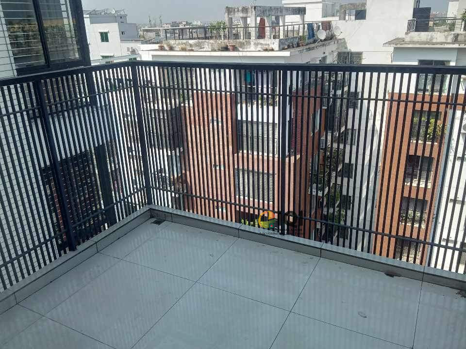 Apartment rent at Bashundhara R/A.