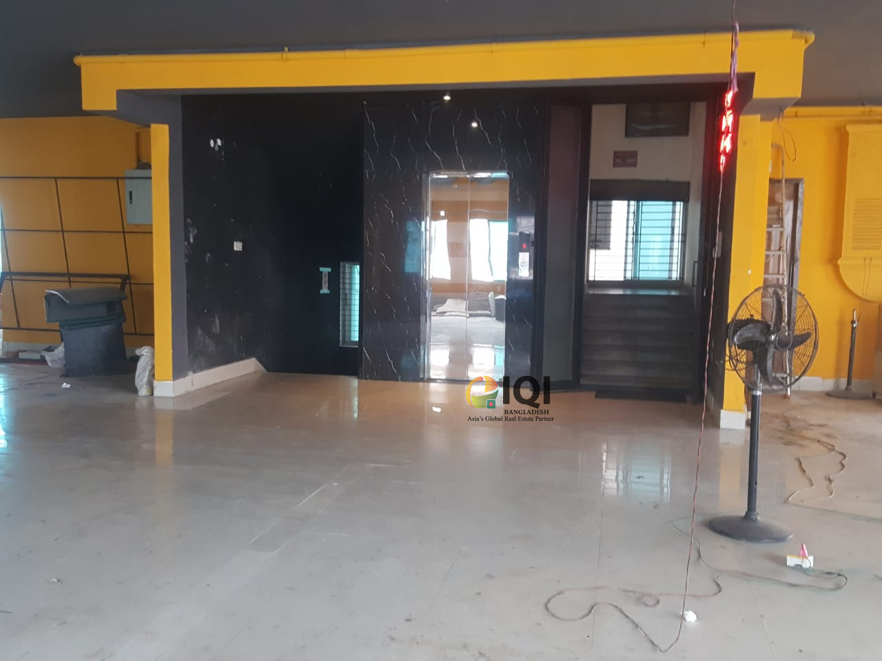 Commercial space rent at Uttara gausul azam avenue