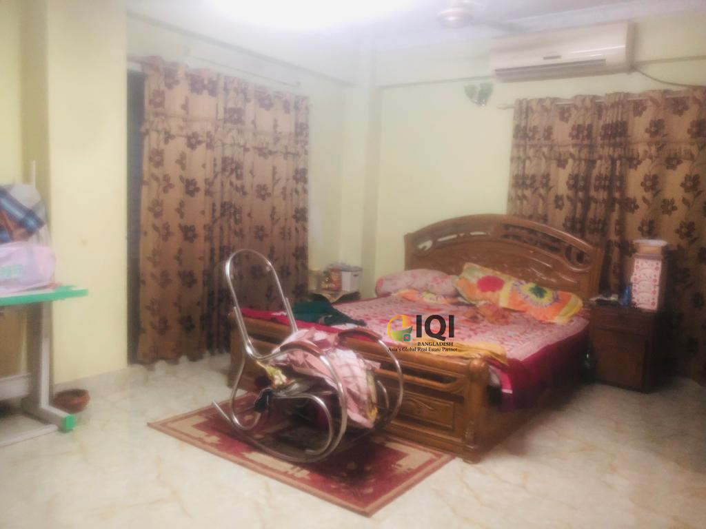 Flat For Sale in Kalabagan Dhanmondi