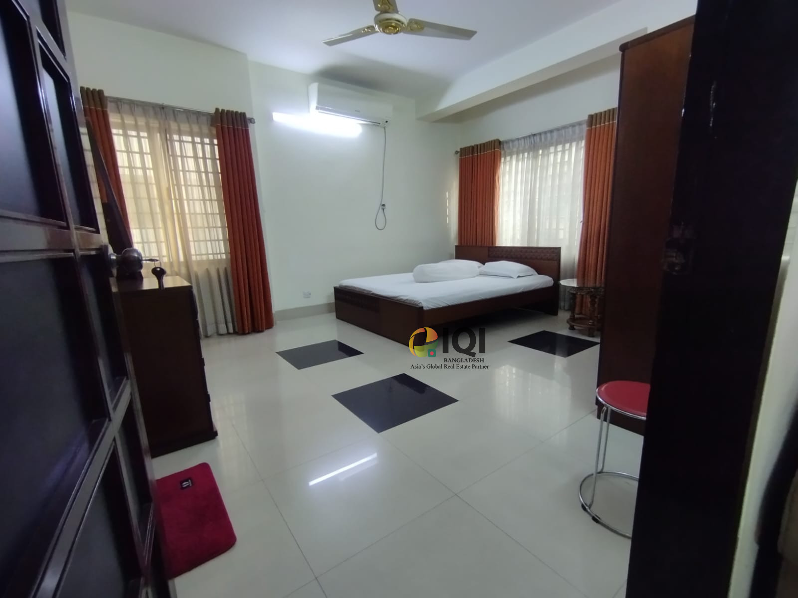 Flat for sale at Baridhara DOHS