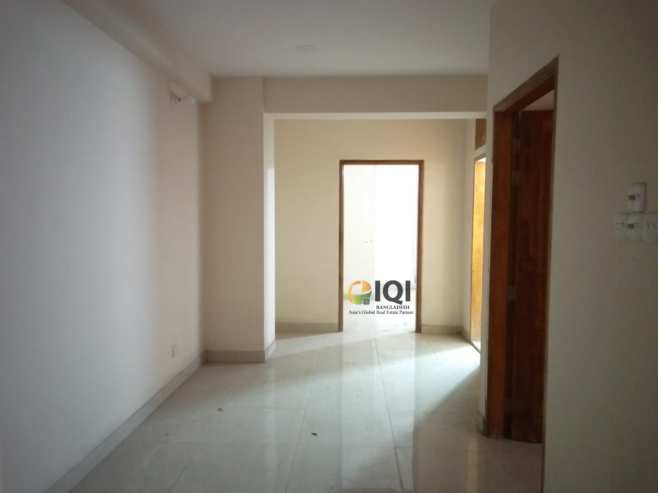 Flat For Sale in Main Dhanmondi