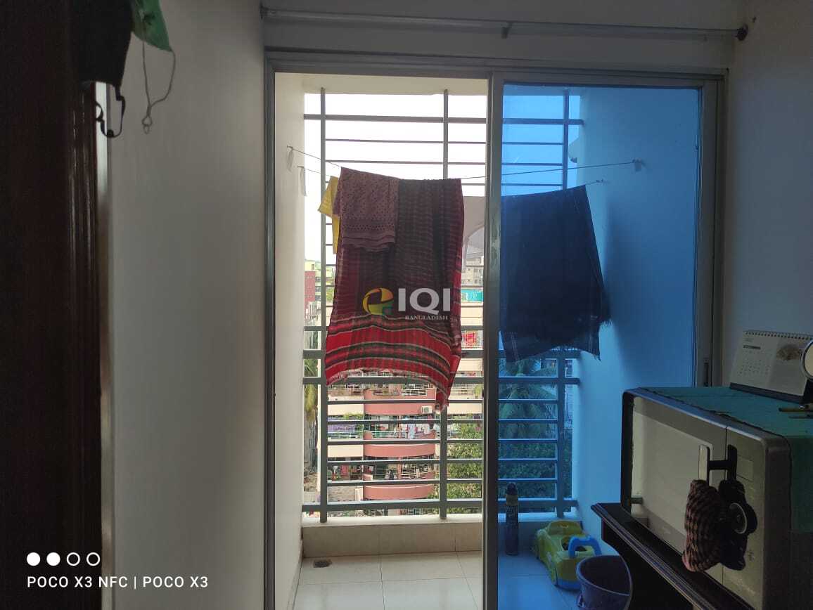 Flat for sale at Rayerbazar