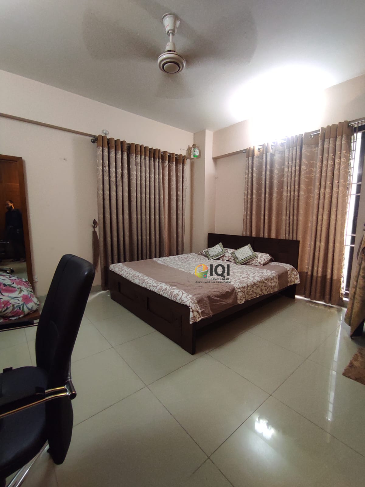 Flat For Sale at Dhanmondi