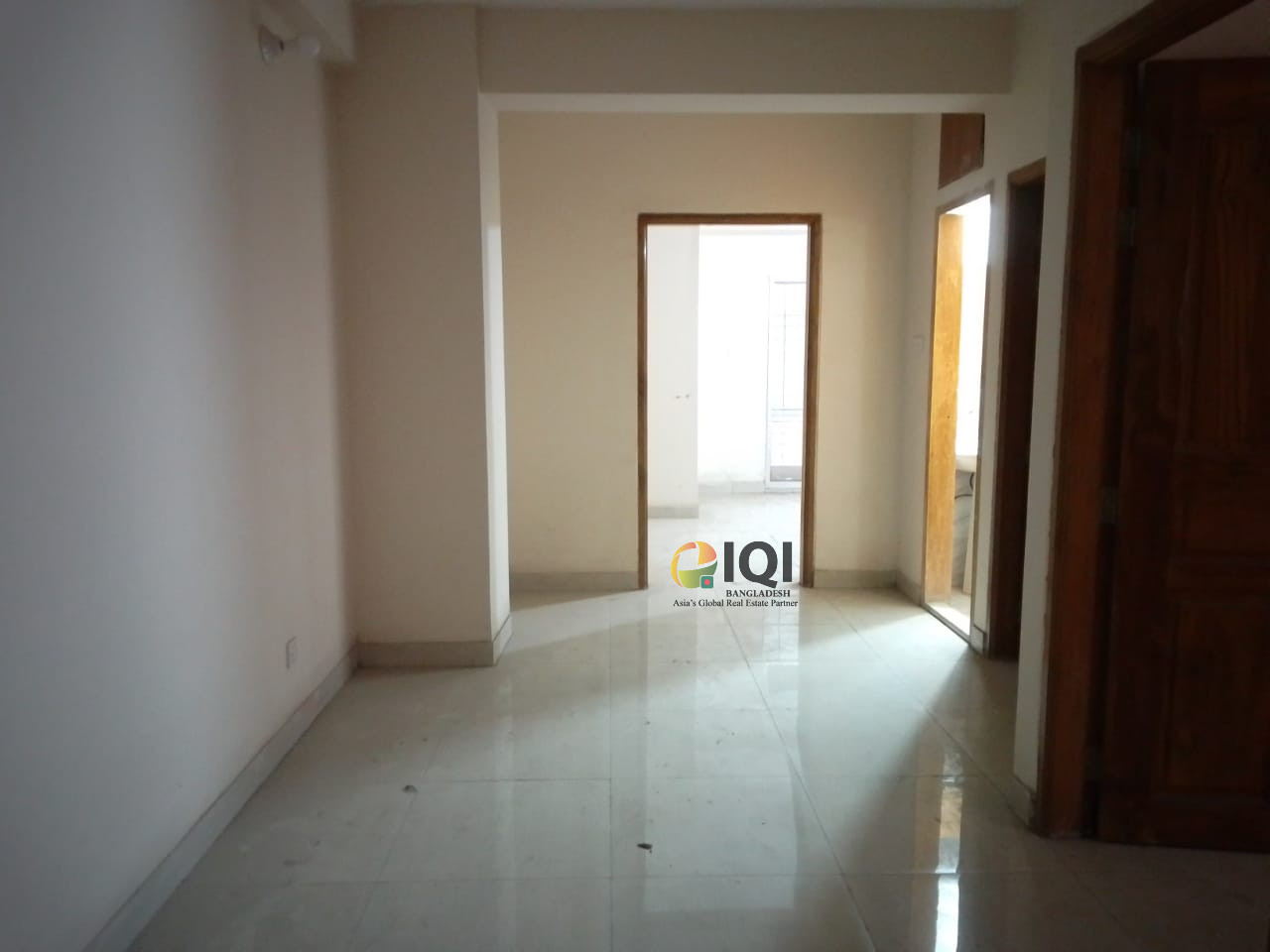 Flat For Sale in Main Dhanmondi