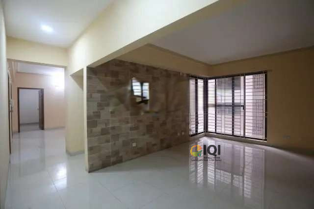 Flat For Sale in Dhanmondi