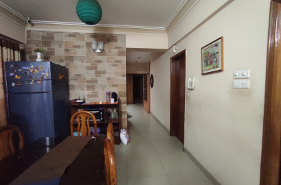 Flat For Sale at Dhanmondi