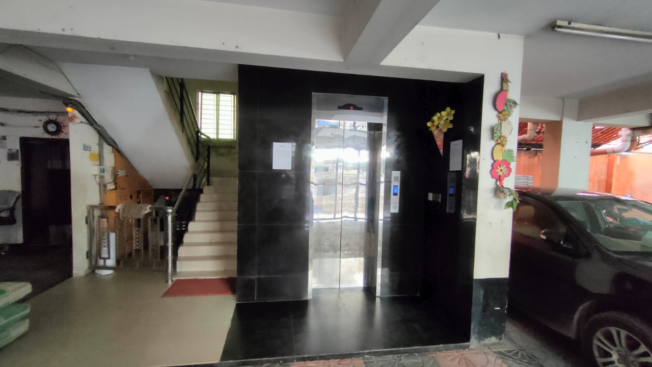 Flat for sale at Kathalbagan