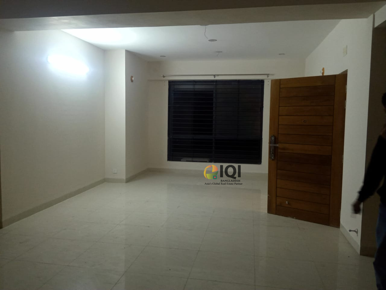 Flat For Rent at Dhanmondi