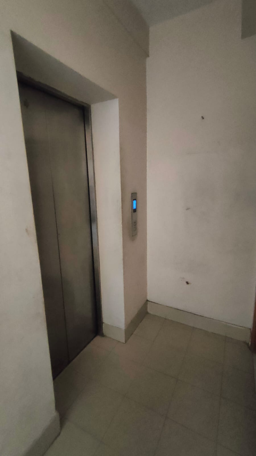 Flat for sale at Kathalbagan