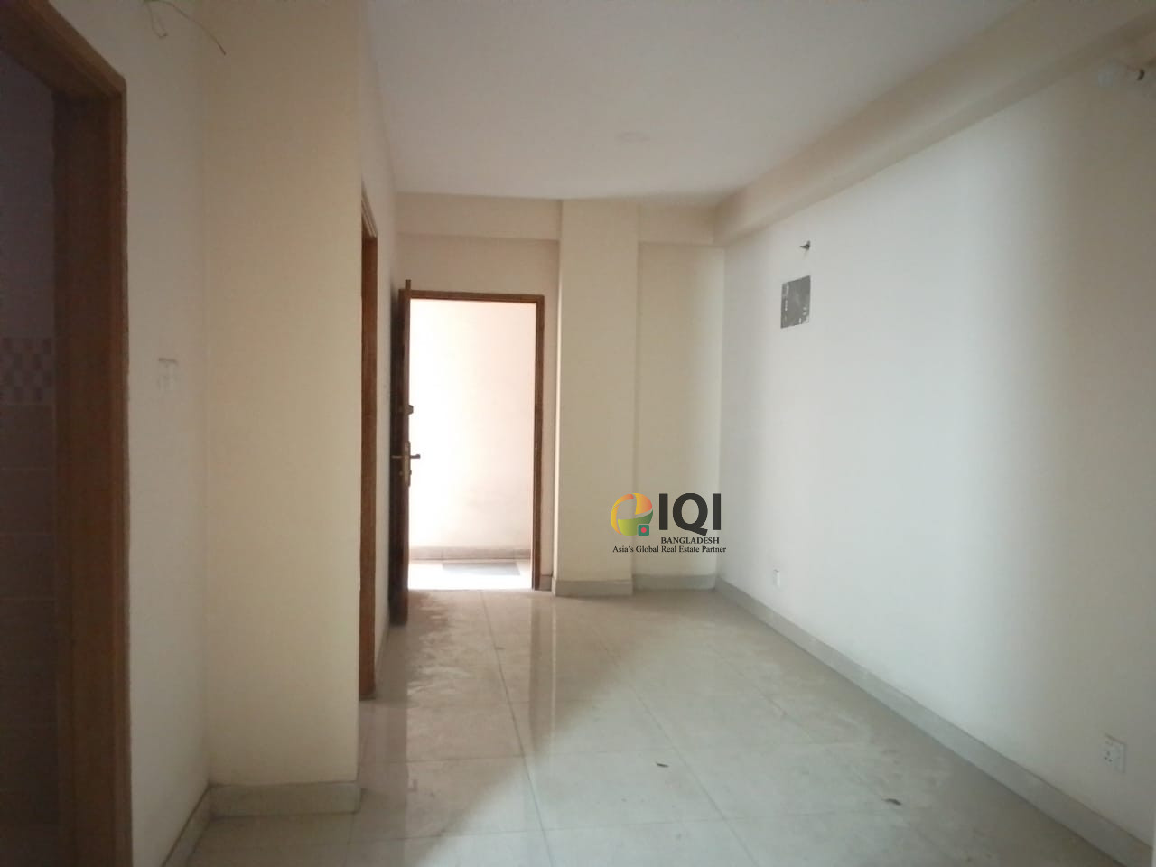 Flat For Sale in Main Dhanmondi