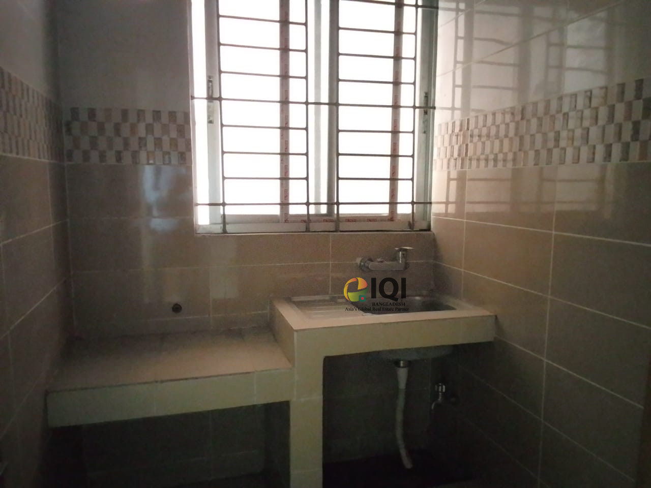 Flat For Sale in Main Dhanmondi