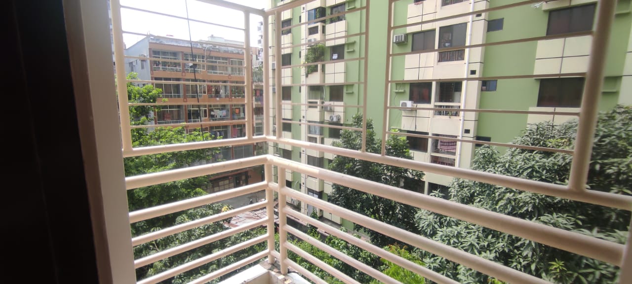 Flat for sale at Lalmatia